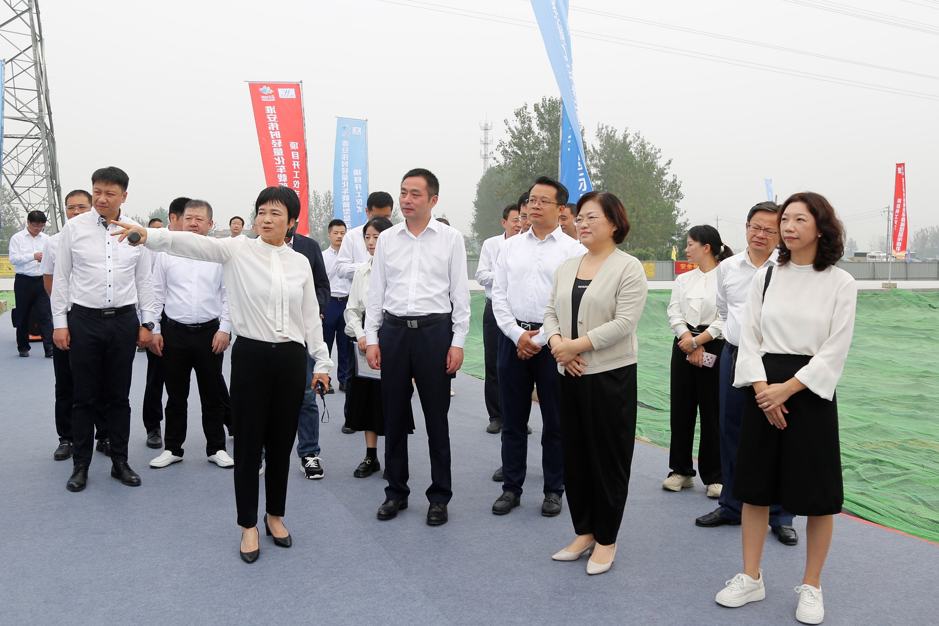 1696670165479772.jpg »´°²ÐÜèÌåÓýÇáÁ¿»¯³µÔØÐÂÐÍÏÔʾ×é¼þÏîÄ¿¿ª¹¤½¨Éè3.JPG